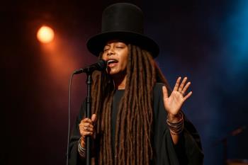 Erykah Badu - Highland
